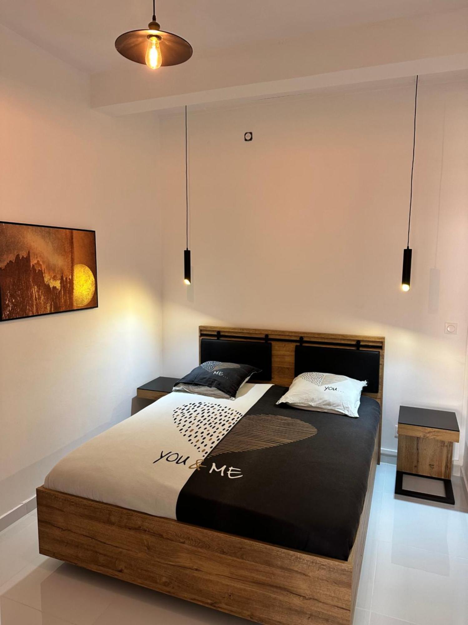 Cyrus Hotel -Housse Coeur De Ville بوانت-آه-بيتر المظهر الخارجي الصورة