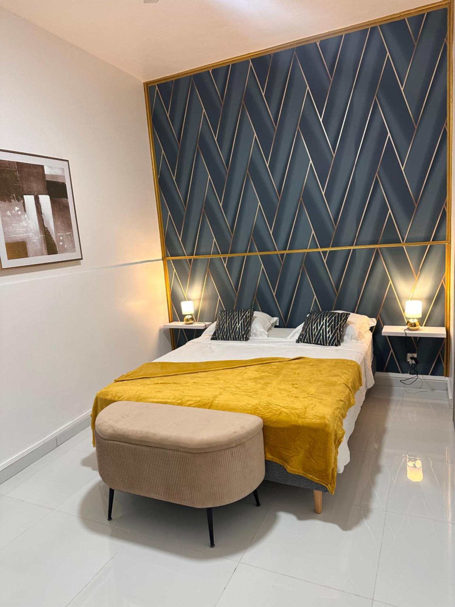 Cyrus Hotel -Housse Coeur De Ville بوانت-آه-بيتر المظهر الخارجي الصورة